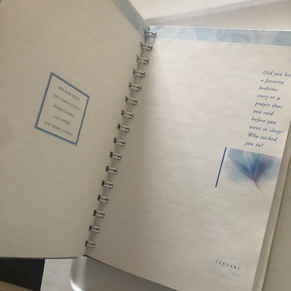 A Mothers Legacy book, a life story journal in your words to hand down - Picture 4 of 6